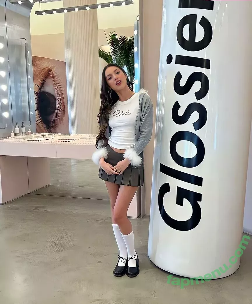 Olivia Rodrigo nude photo #0899 (oliviarodrigo)