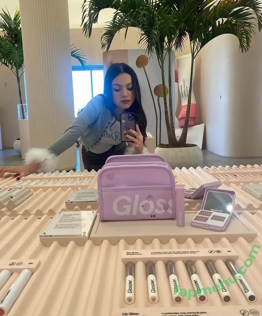 Olivia Rodrigo nude photo #0923 (oliviarodrigo)