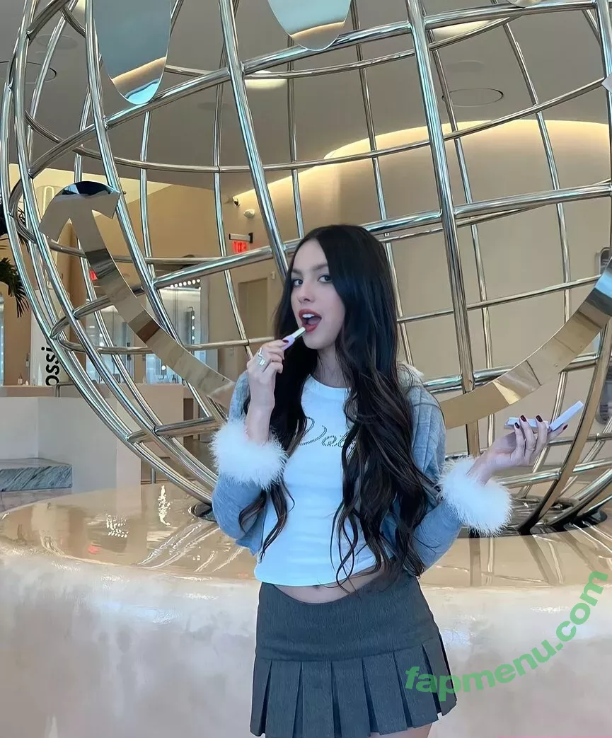 Olivia Rodrigo nude photo #0924 (oliviarodrigo)