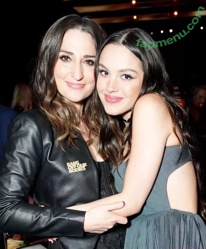 Olivia Rodrigo nude photo #0957 (oliviarodrigo)