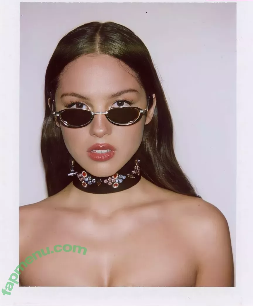 Olivia Rodrigo nude photo #0984 (oliviarodrigo)