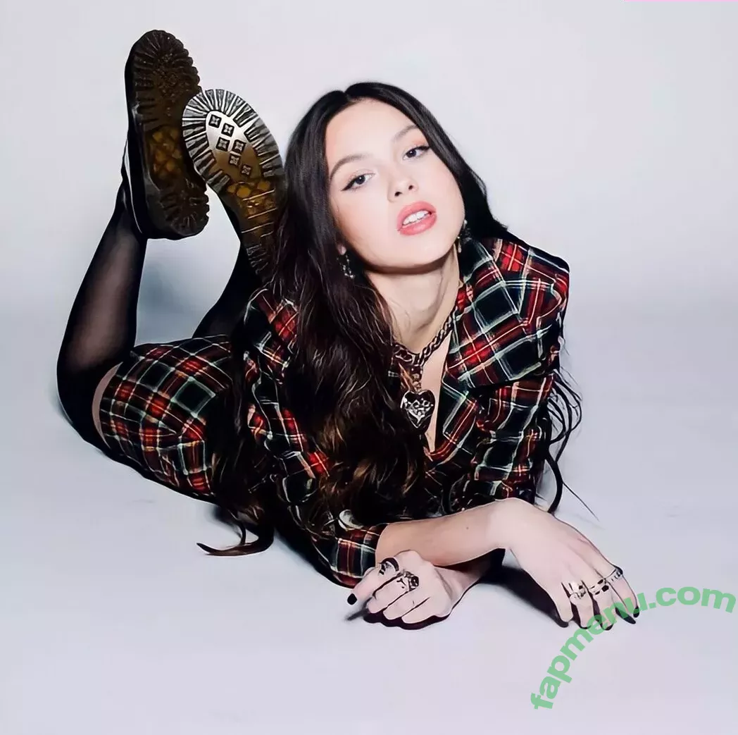 Olivia Rodrigo nude photo #0986 (oliviarodrigo)