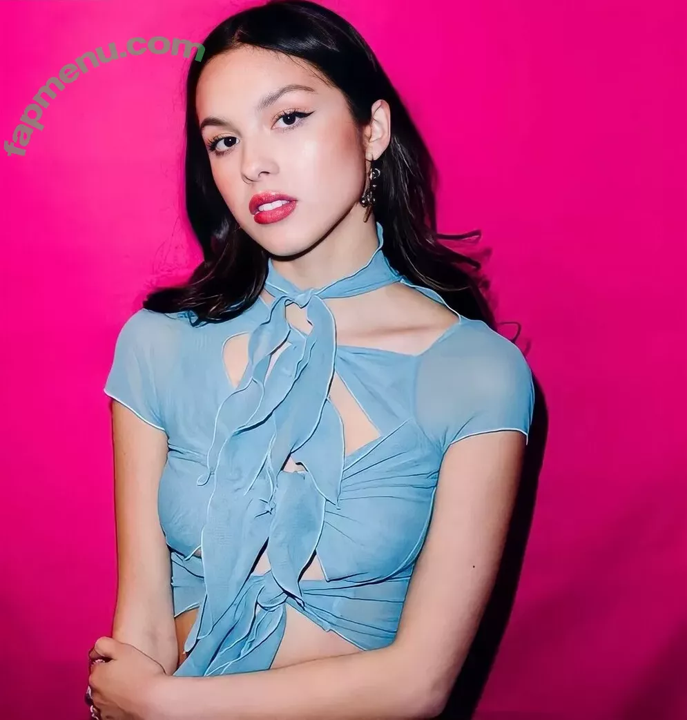 Olivia Rodrigo nude photo #0987 (oliviarodrigo)