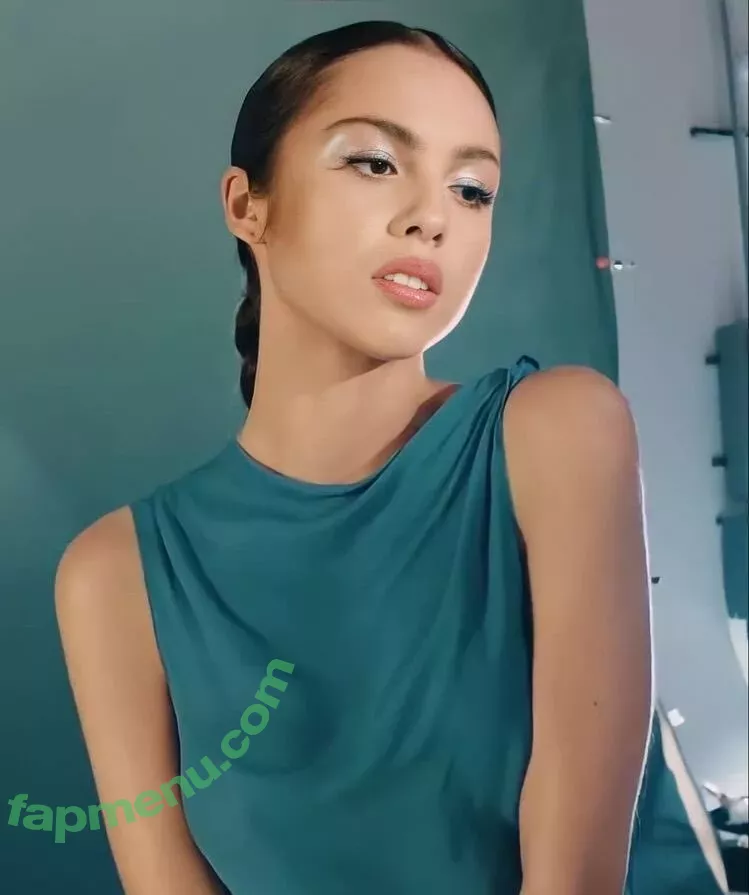 Olivia Rodrigo nude photo #0992 (oliviarodrigo)