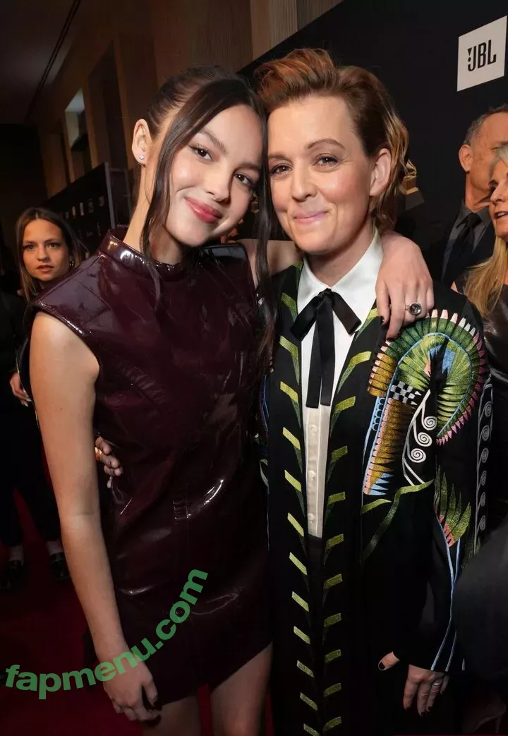 Olivia Rodrigo nude photo #1004 (oliviarodrigo)