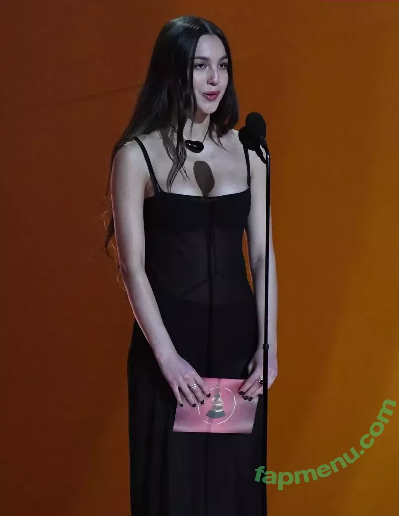 Olivia Rodrigo nude photo #1043 (oliviarodrigo)