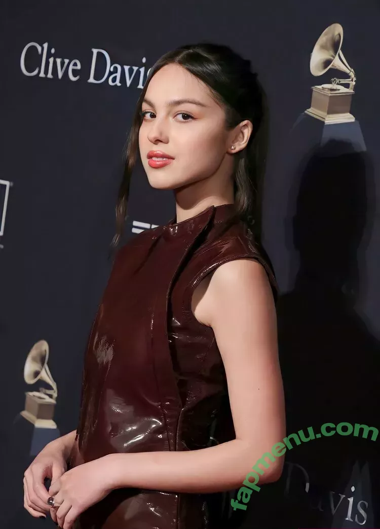 Olivia Rodrigo nude photo #1049 (oliviarodrigo)