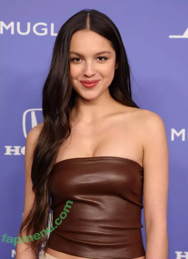 Olivia Rodrigo nude photo #1128 (oliviarodrigo)