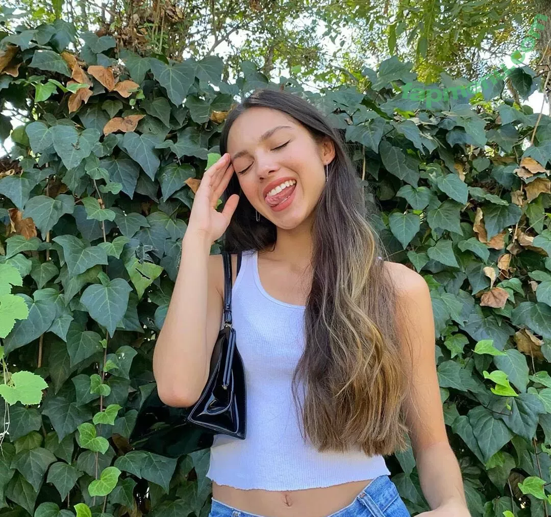 Olivia Rodrigo nude photo #1200 (oliviarodrigo)