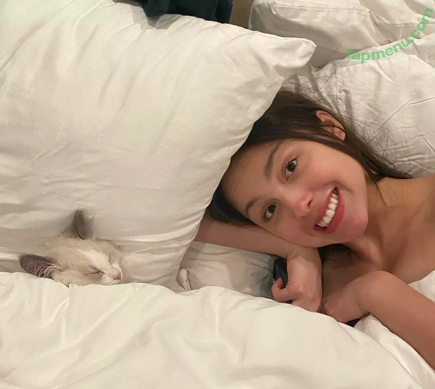 Olivia Rodrigo nude photo #1206 (oliviarodrigo)