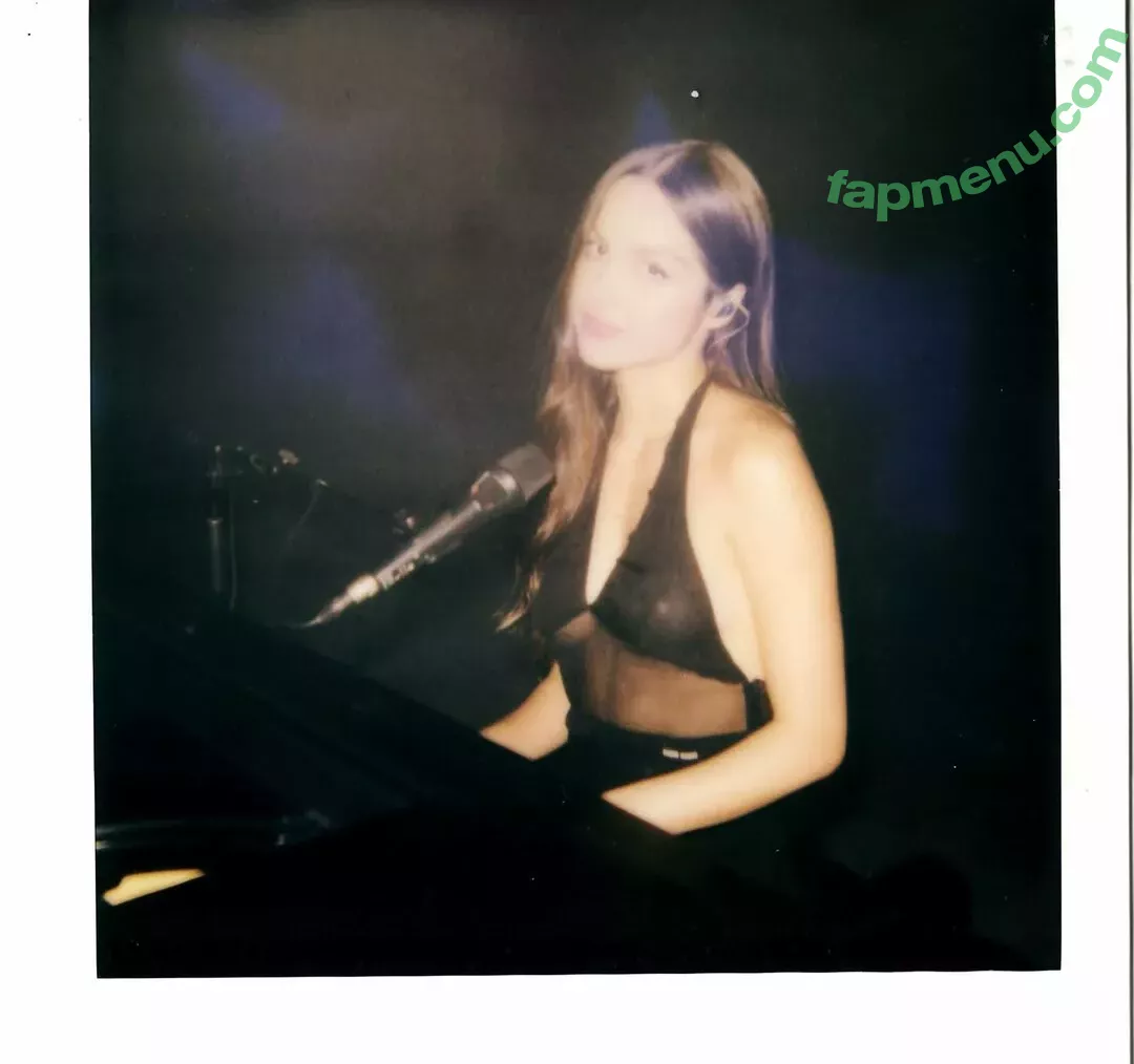 Olivia Rodrigo nude photo #1362 (oliviarodrigo)