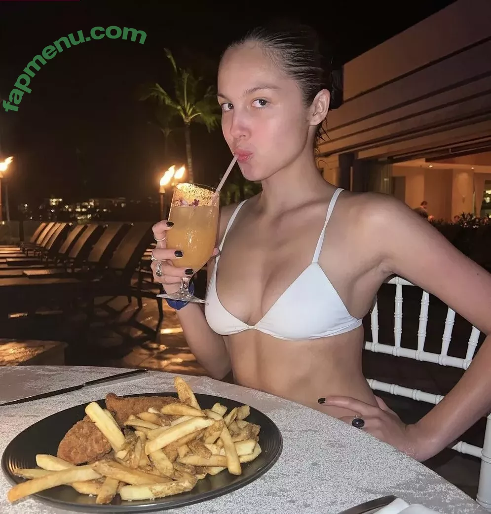 Olivia Rodrigo nude photo #1384 (oliviarodrigo)
