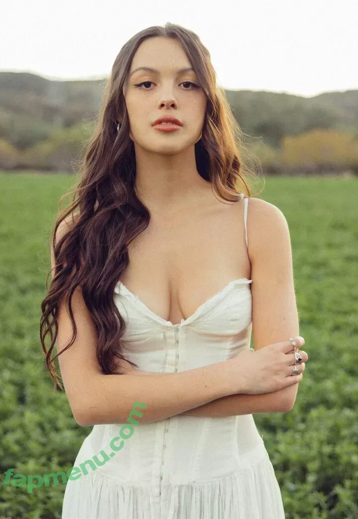 Olivia Rodrigo nude photo #1663 (oliviarodrigo)