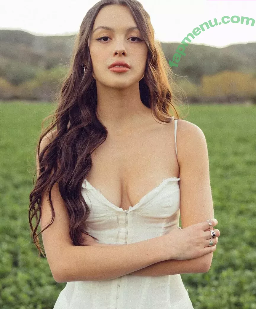 Olivia Rodrigo nude photo #1678 (oliviarodrigo)