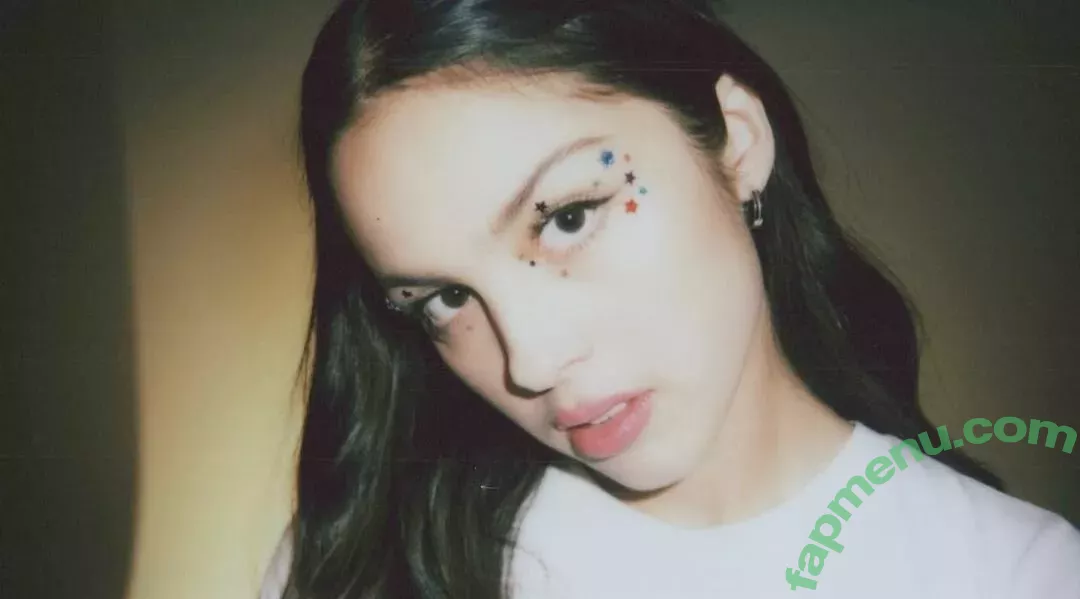 Olivia Rodrigo nude photo #1934 (oliviarodrigo)