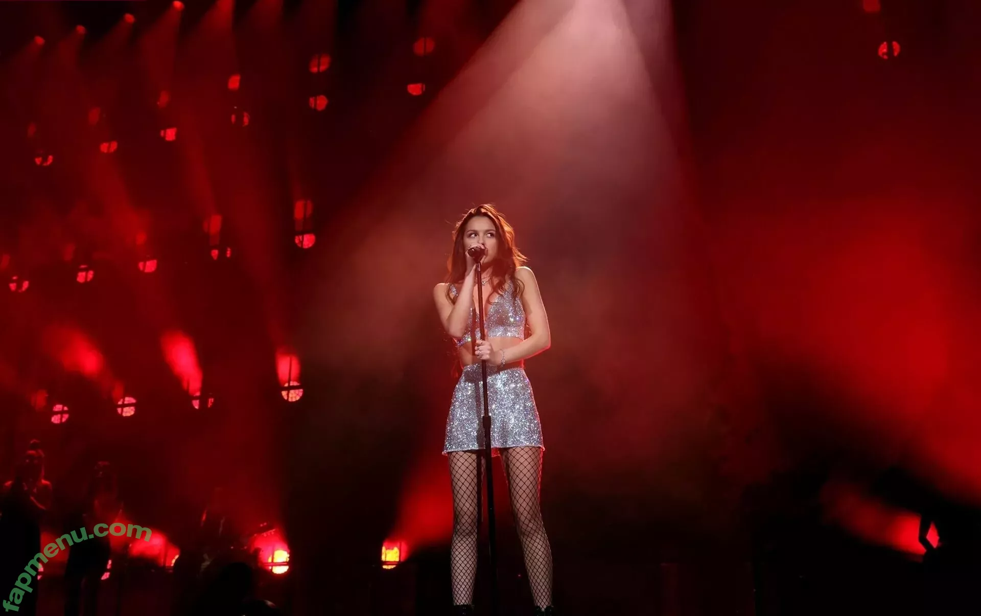 Olivia Rodrigo nude photo #1983 (oliviarodrigo)