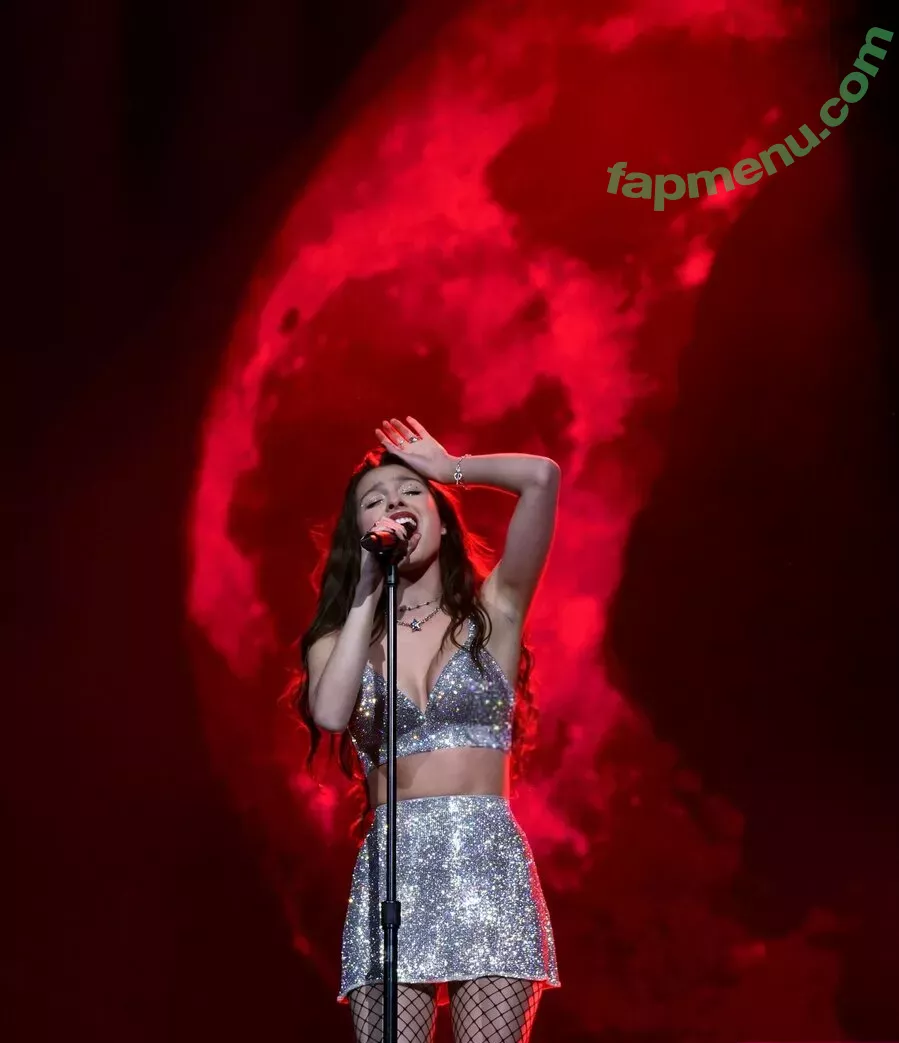 Olivia Rodrigo nude photo #1988 (oliviarodrigo)