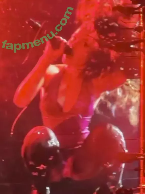 Olivia Rodrigo nude photo #2048 (oliviarodrigo)