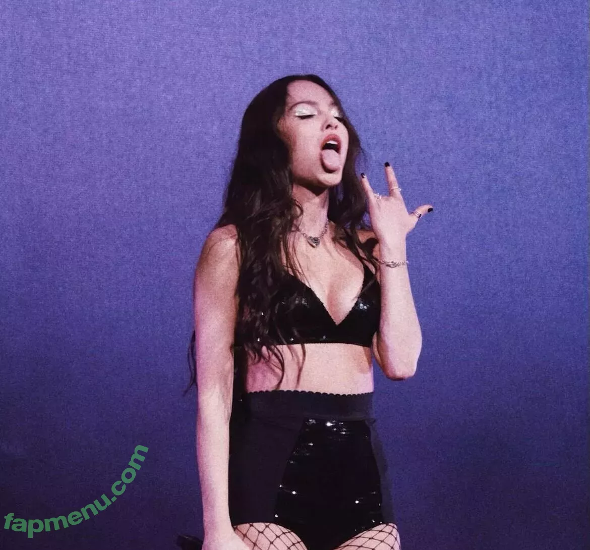 Olivia Rodrigo nude photo #2074 (oliviarodrigo)