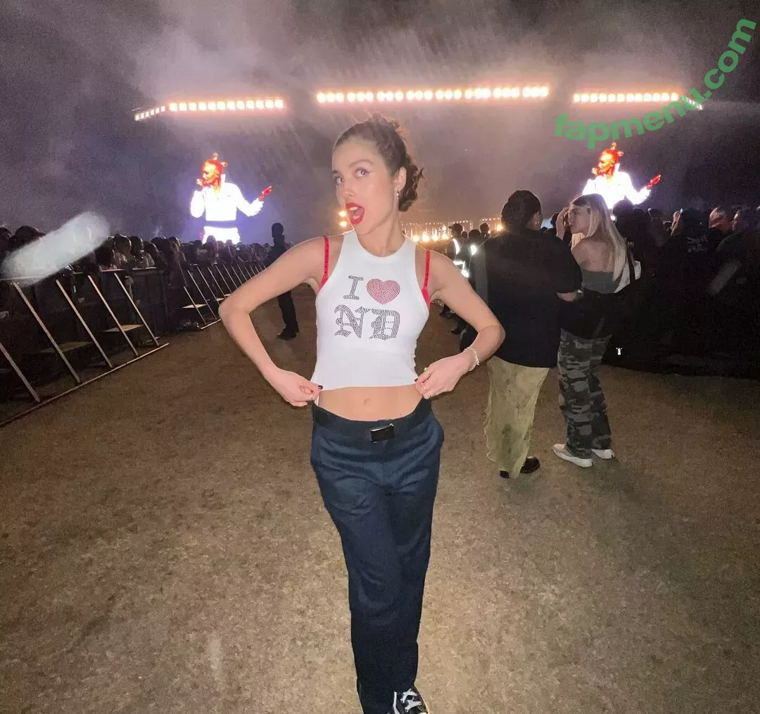 Olivia Rodrigo nude photo #2078 (oliviarodrigo)