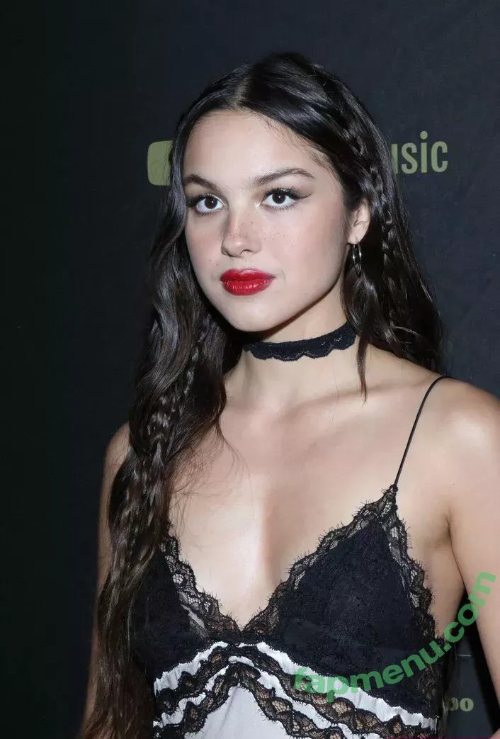 Olivia Rodrigo nude photo #2080 (oliviarodrigo)