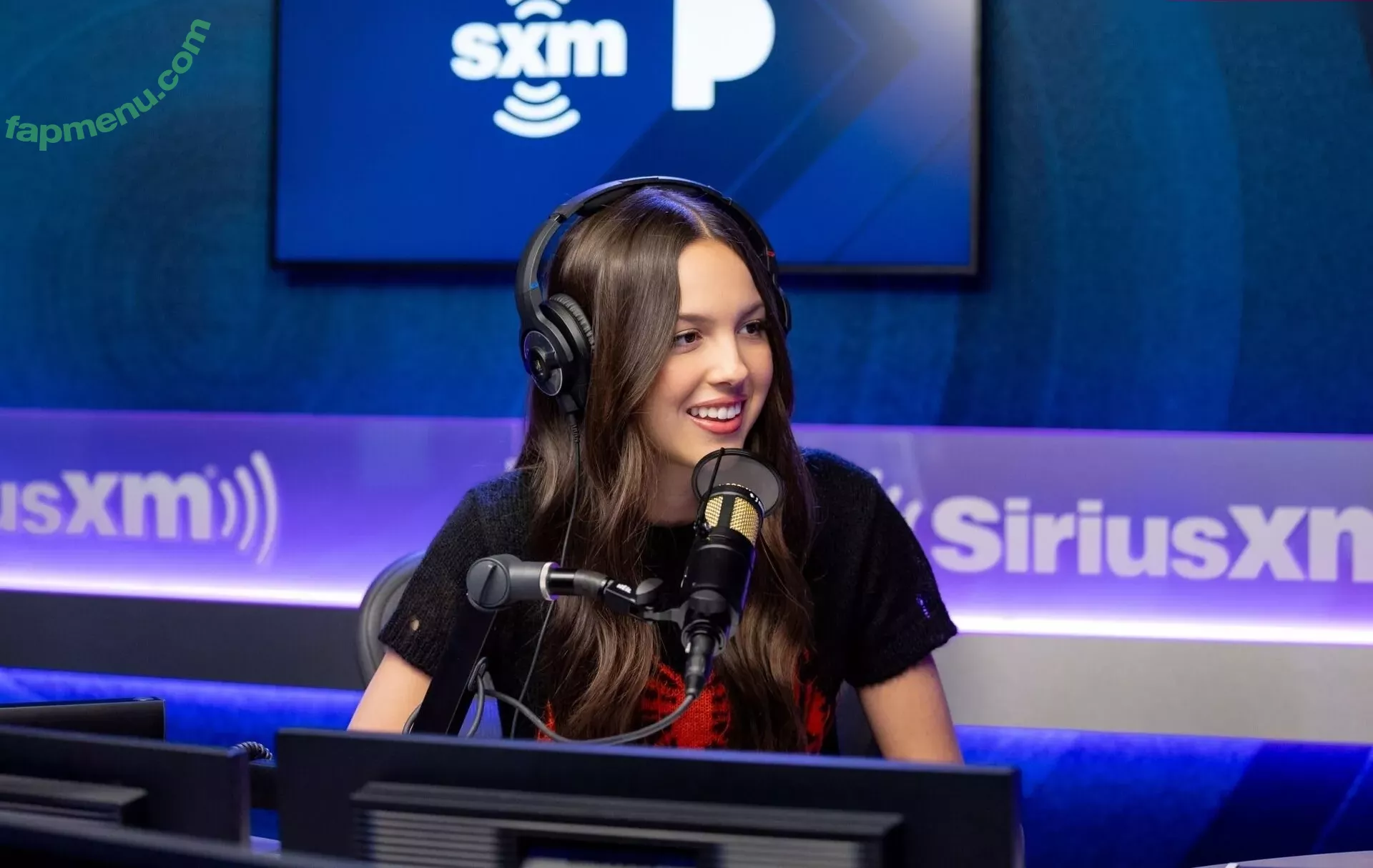 Olivia Rodrigo nude photo #2232 (oliviarodrigo)