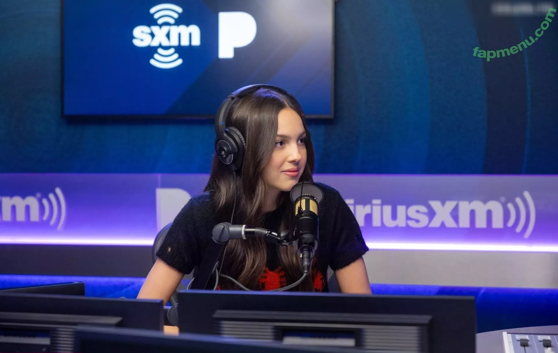 Olivia Rodrigo nude photo #2235 (oliviarodrigo)