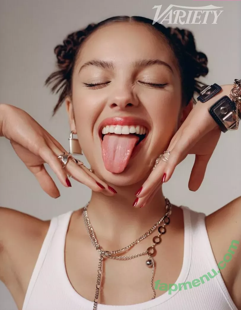 Olivia Rodrigo nude photo #2260 (oliviarodrigo)