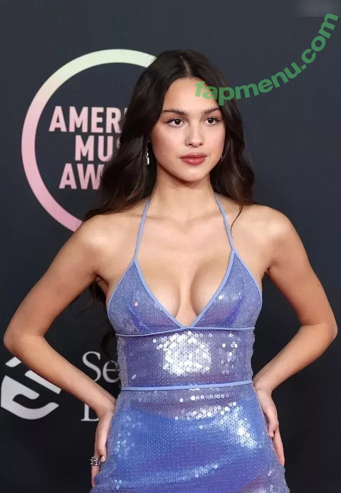 Olivia Rodrigo nude photo #2321 (oliviarodrigo)