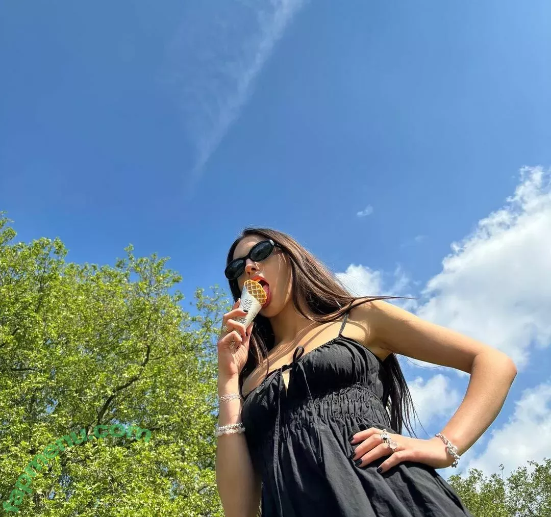 Olivia Rodrigo nude photo #2414 (oliviarodrigo)