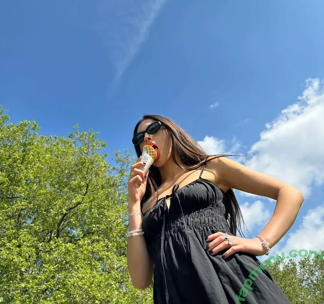 Olivia Rodrigo nude photo #2415 (oliviarodrigo)