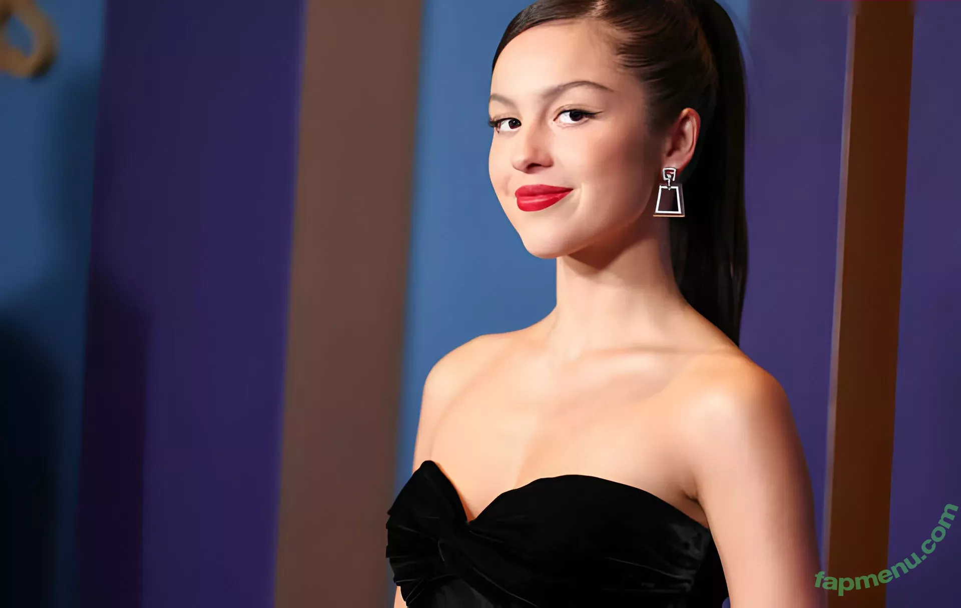 Olivia Rodrigo nude photo #2422 (oliviarodrigo)