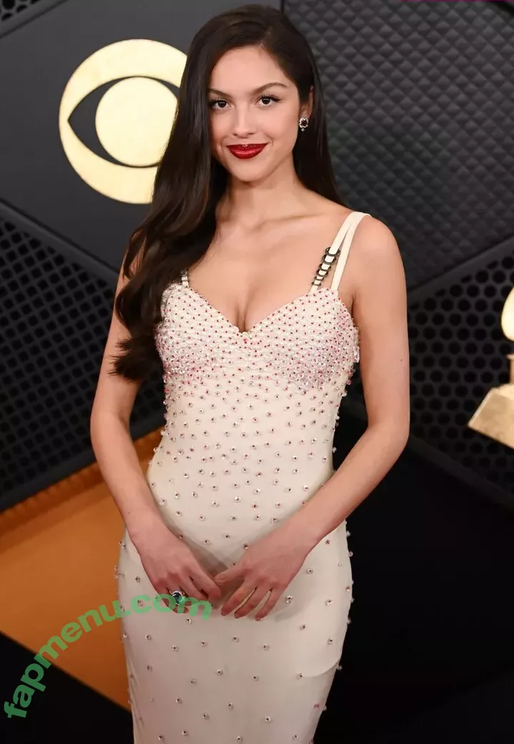 Olivia Rodrigo nude photo #2444 (oliviarodrigo)