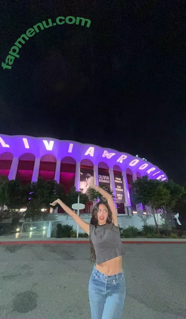 Olivia Rodrigo nude photo #2572 (oliviarodrigo)