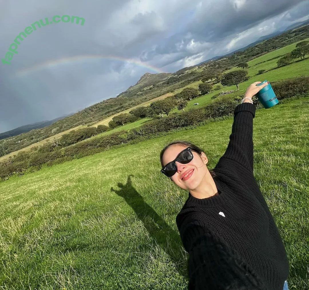 Olivia Rodrigo nude photo #2643 (oliviarodrigo)