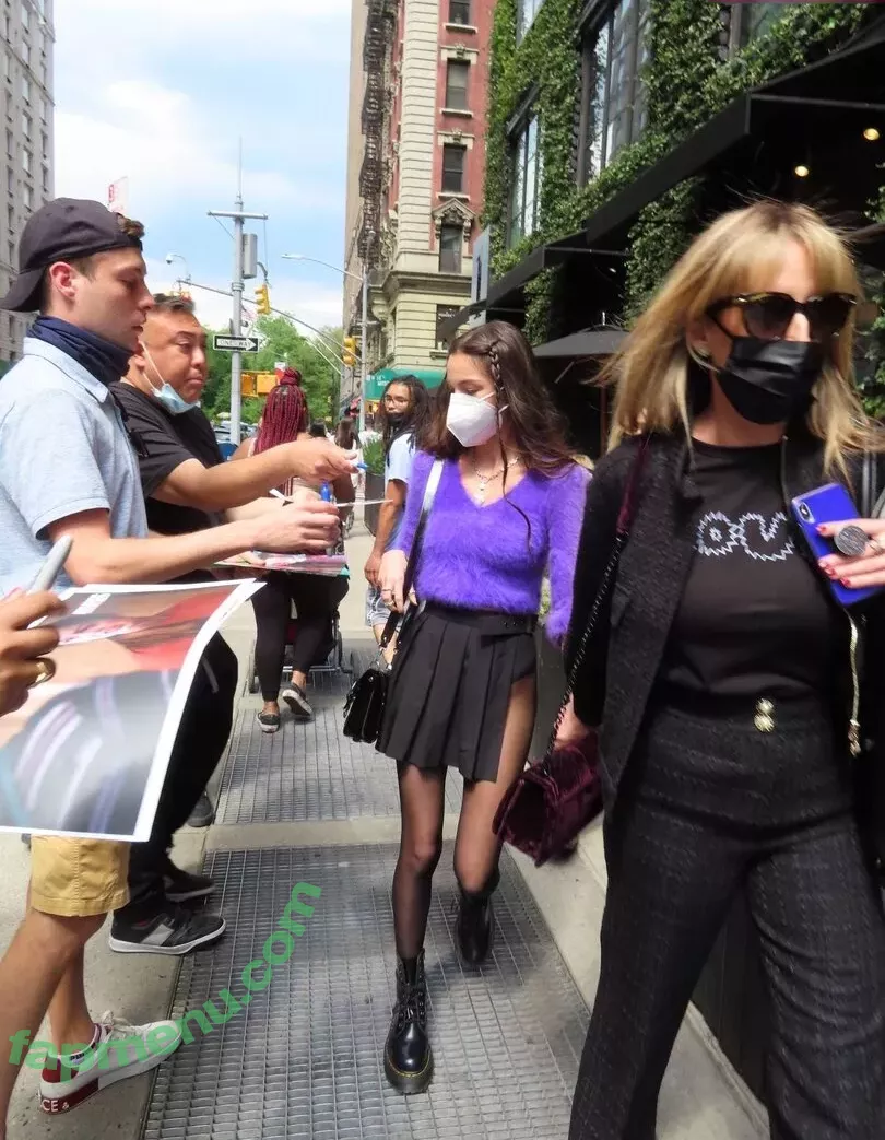 Olivia Rodrigo nude photo #2651 (oliviarodrigo)