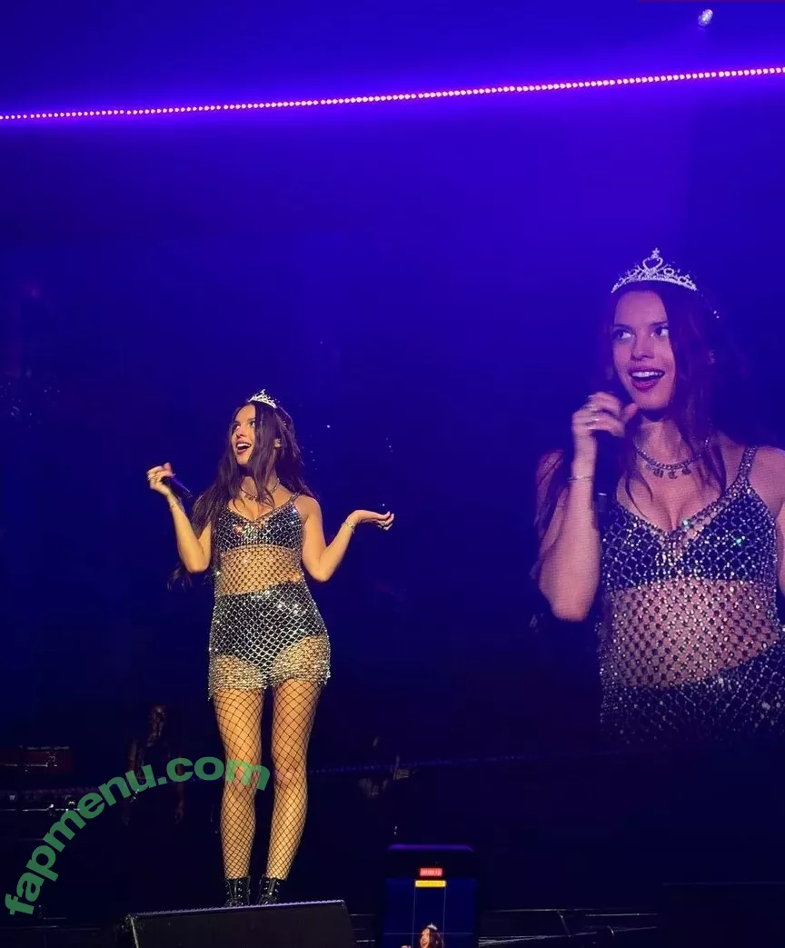 Olivia Rodrigo nude photo #2685 (oliviarodrigo)