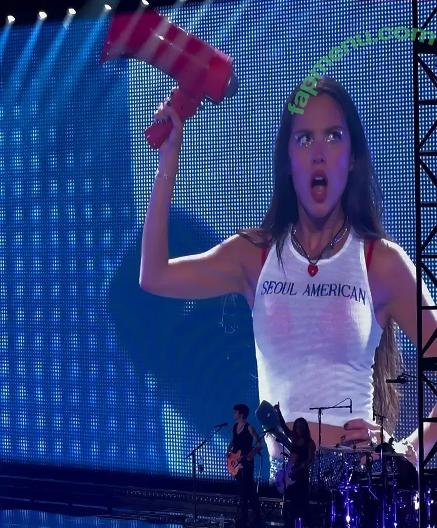 Olivia Rodrigo nude photo #2693 (oliviarodrigo)