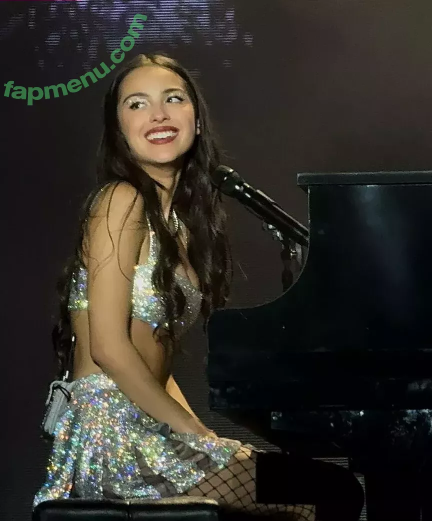 Olivia Rodrigo nude photo #2717 (oliviarodrigo)