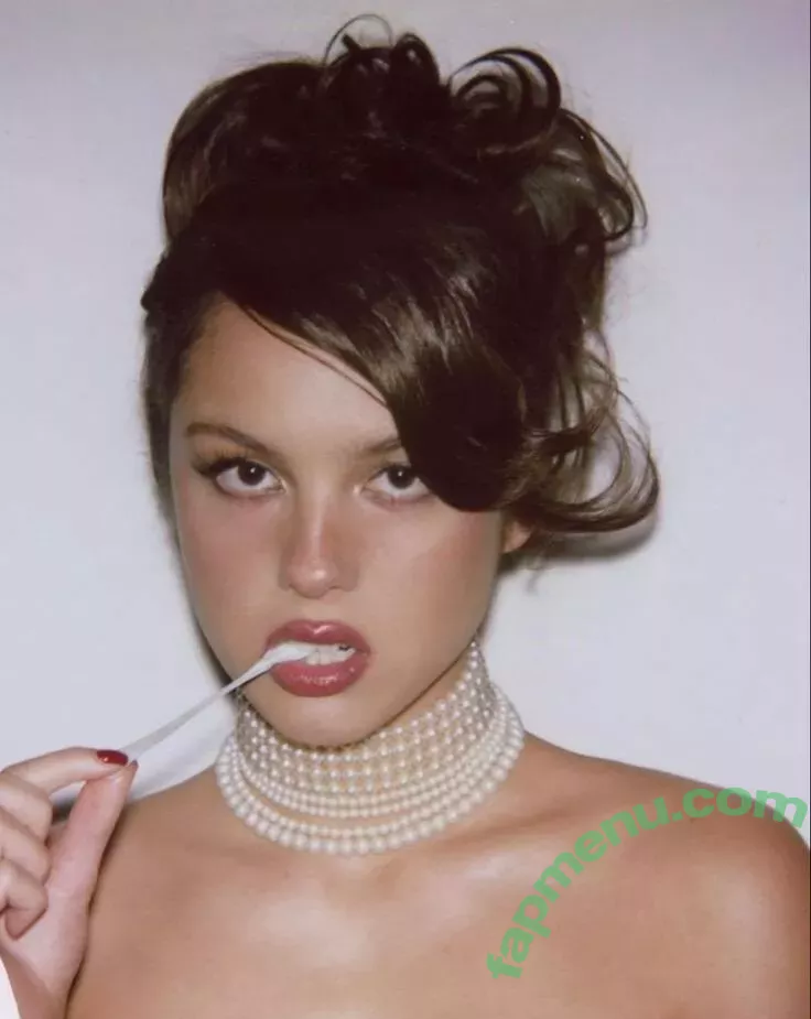 Olivia Rodrigo nude photo #2762 (oliviarodrigo)