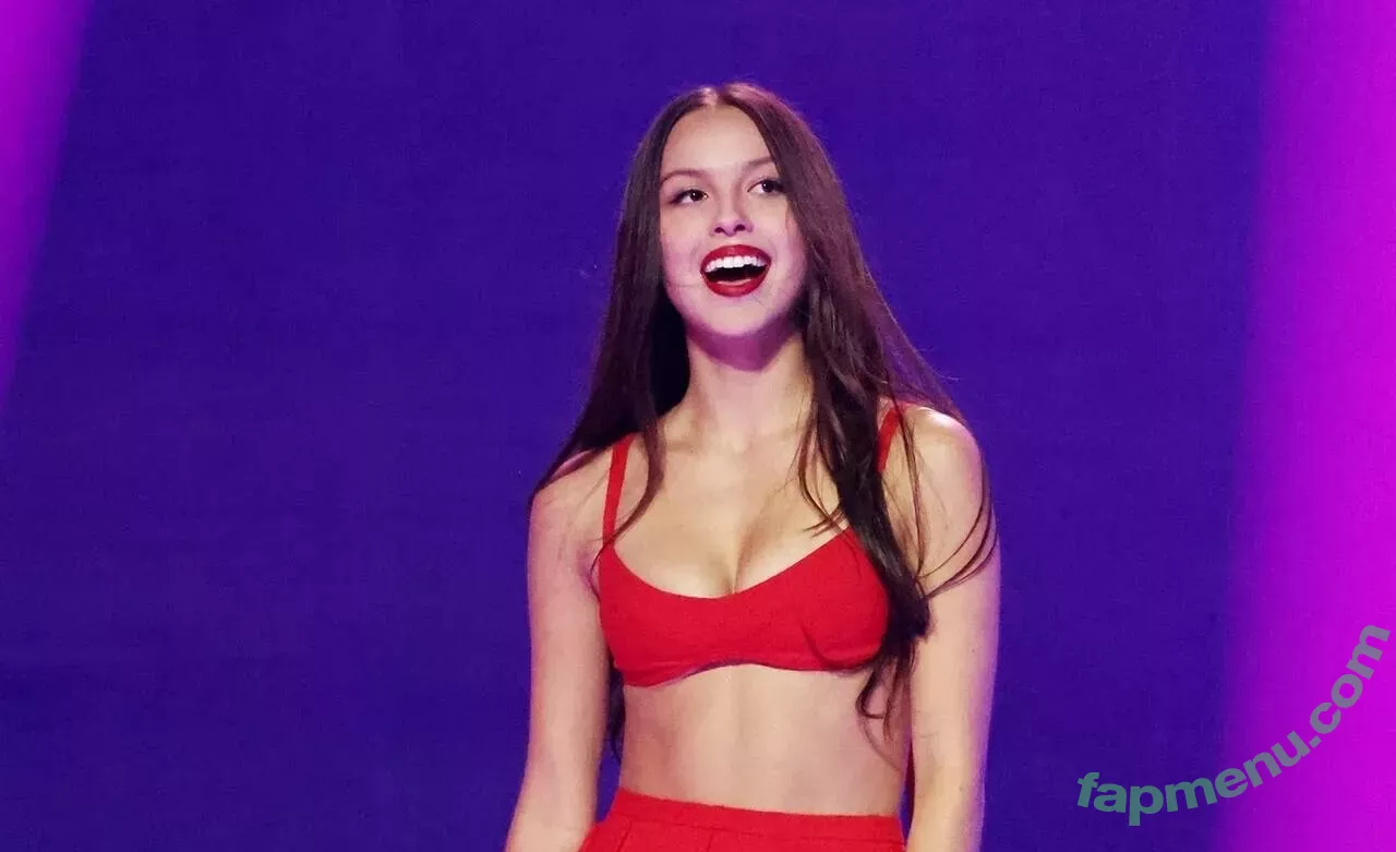 Olivia Rodrigo nude photo #2899 (oliviarodrigo)