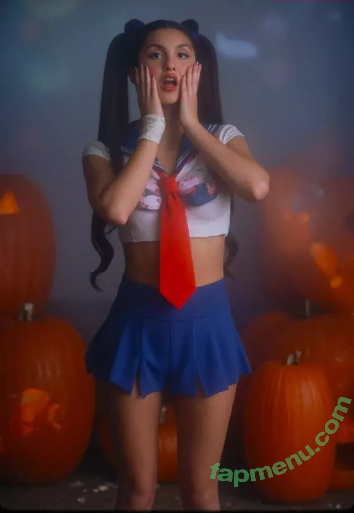 Olivia Rodrigo nude photo #3266 (oliviarodrigo)