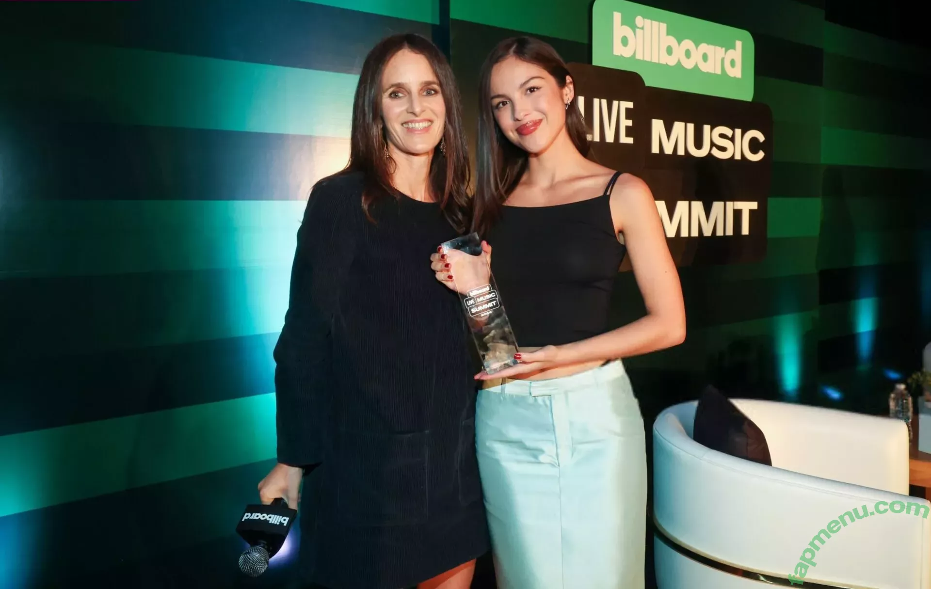 Olivia Rodrigo nude photo #3399 (oliviarodrigo)