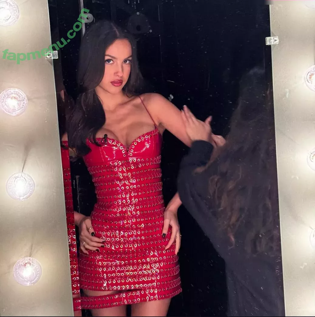 Olivia Rodrigo nude photo #3401 (oliviarodrigo)