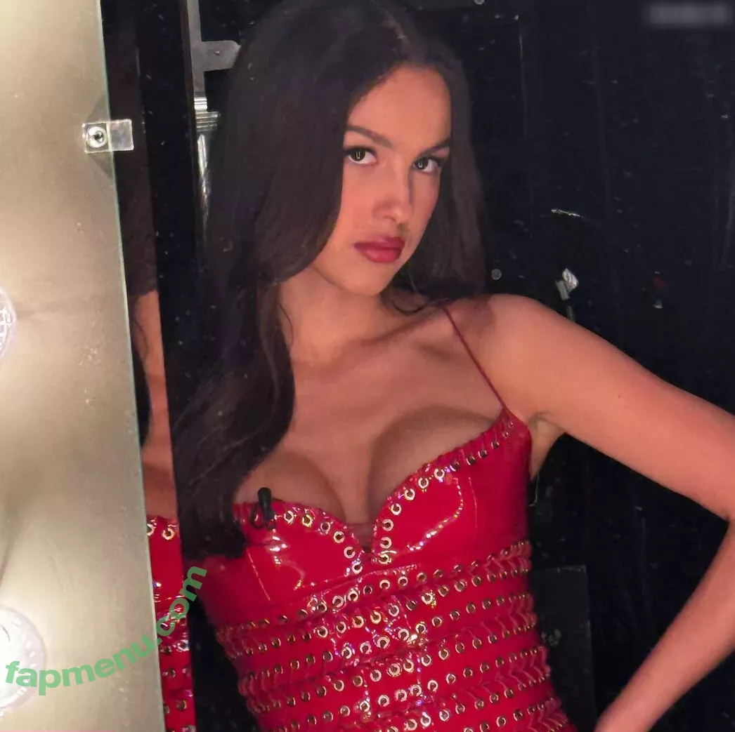 Olivia Rodrigo nude photo #3402 (oliviarodrigo)