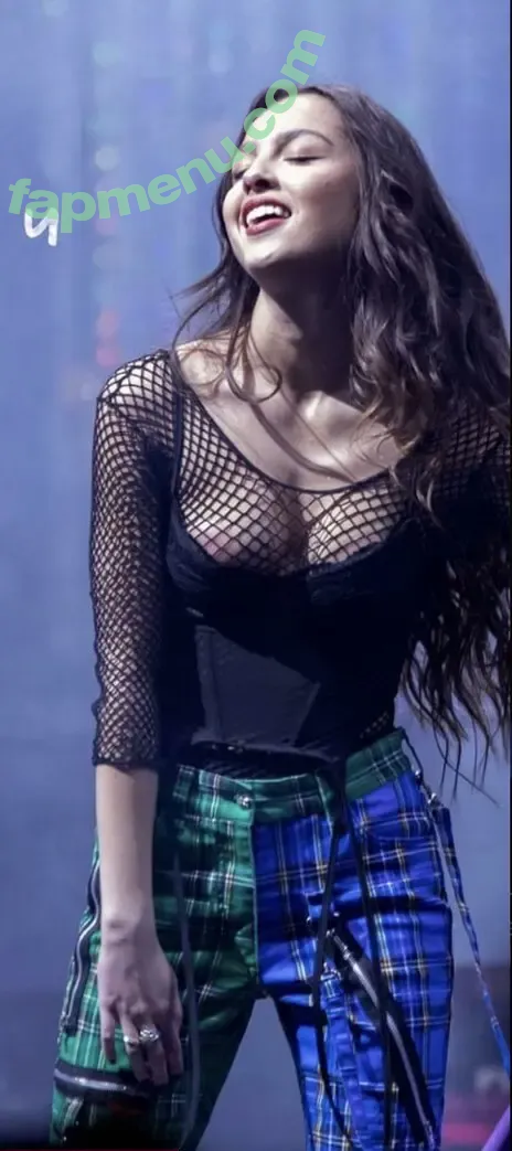 Olivia Rodrigo nude photo #3665 (oliviarodrigo)