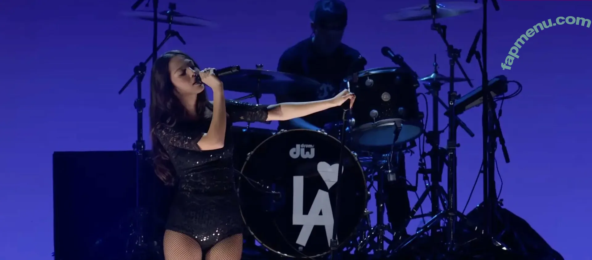 Olivia Rodrigo nude photo #3705 (oliviarodrigo)