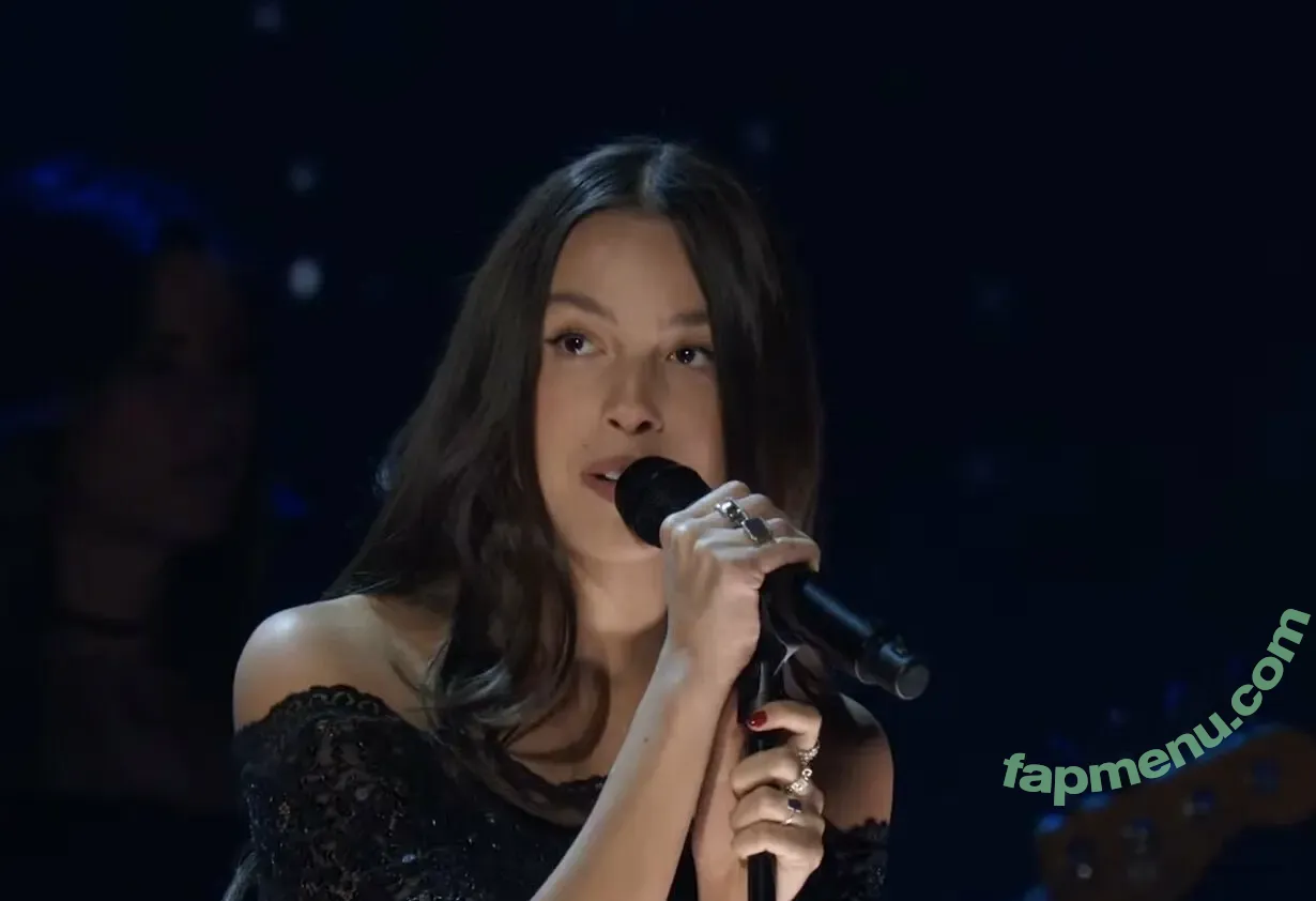 Olivia Rodrigo nude photo #3707 (oliviarodrigo)