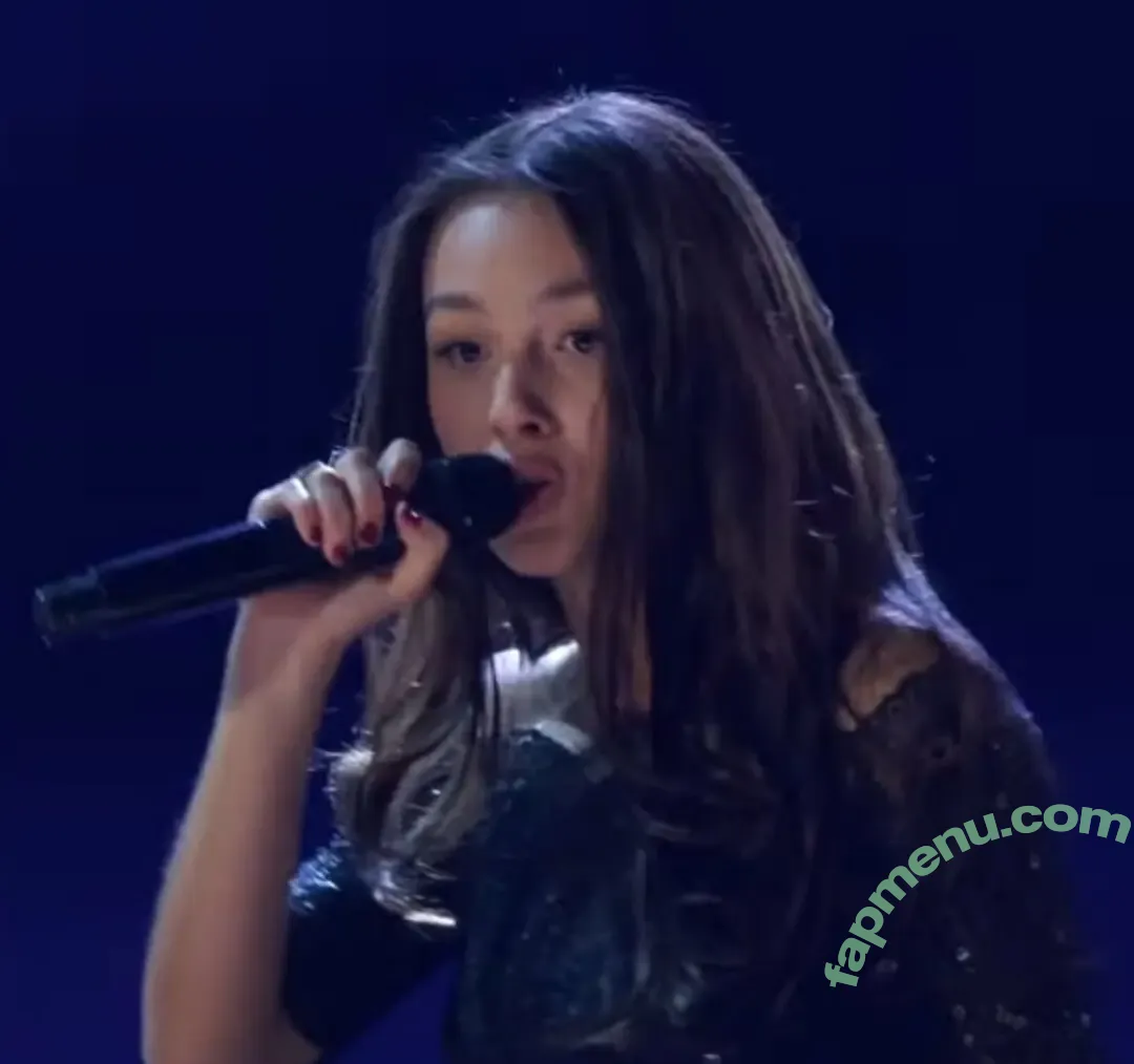 Olivia Rodrigo nude photo #3710 (oliviarodrigo)