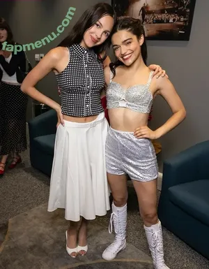 Olivia Rodrigo / oliviarodrigo nude photo #4450